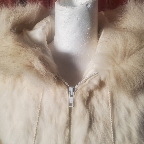 White rabbit fur jacket - Picture 4 of 7